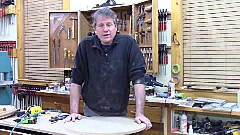 [图]如何制作和使用电木铣切圆辅具How to Make and Use a Router Circle Jig with Tom McLaughlin