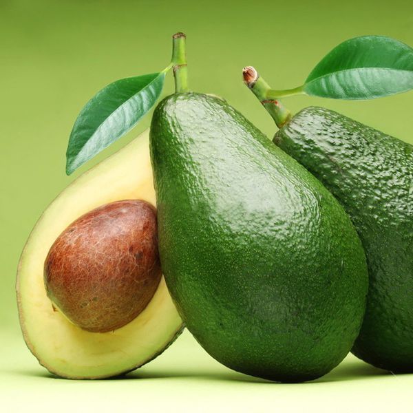 上面小下面大绿色的是什么水果