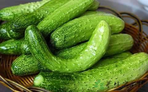 夏天饮食要禁止太多肥腻,煎炸热毒的食物,下面为大家推荐了几种适合