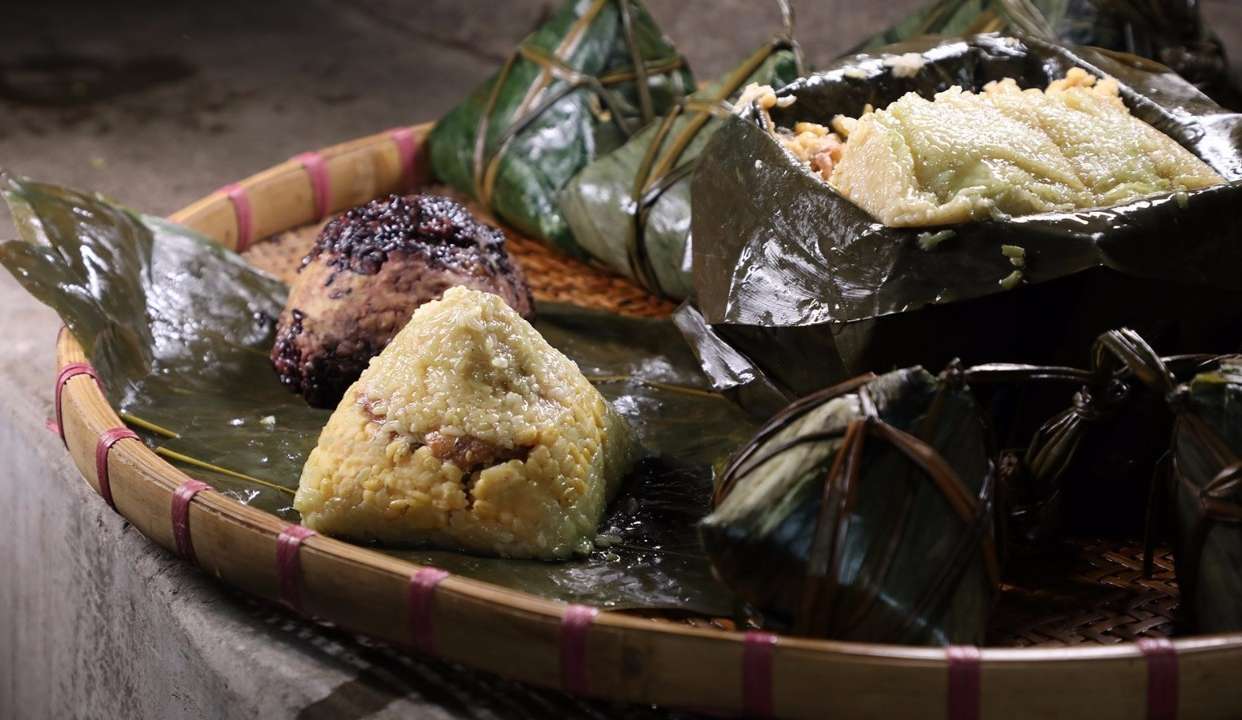 "粽"情四海:广东 肇庆裹蒸粽