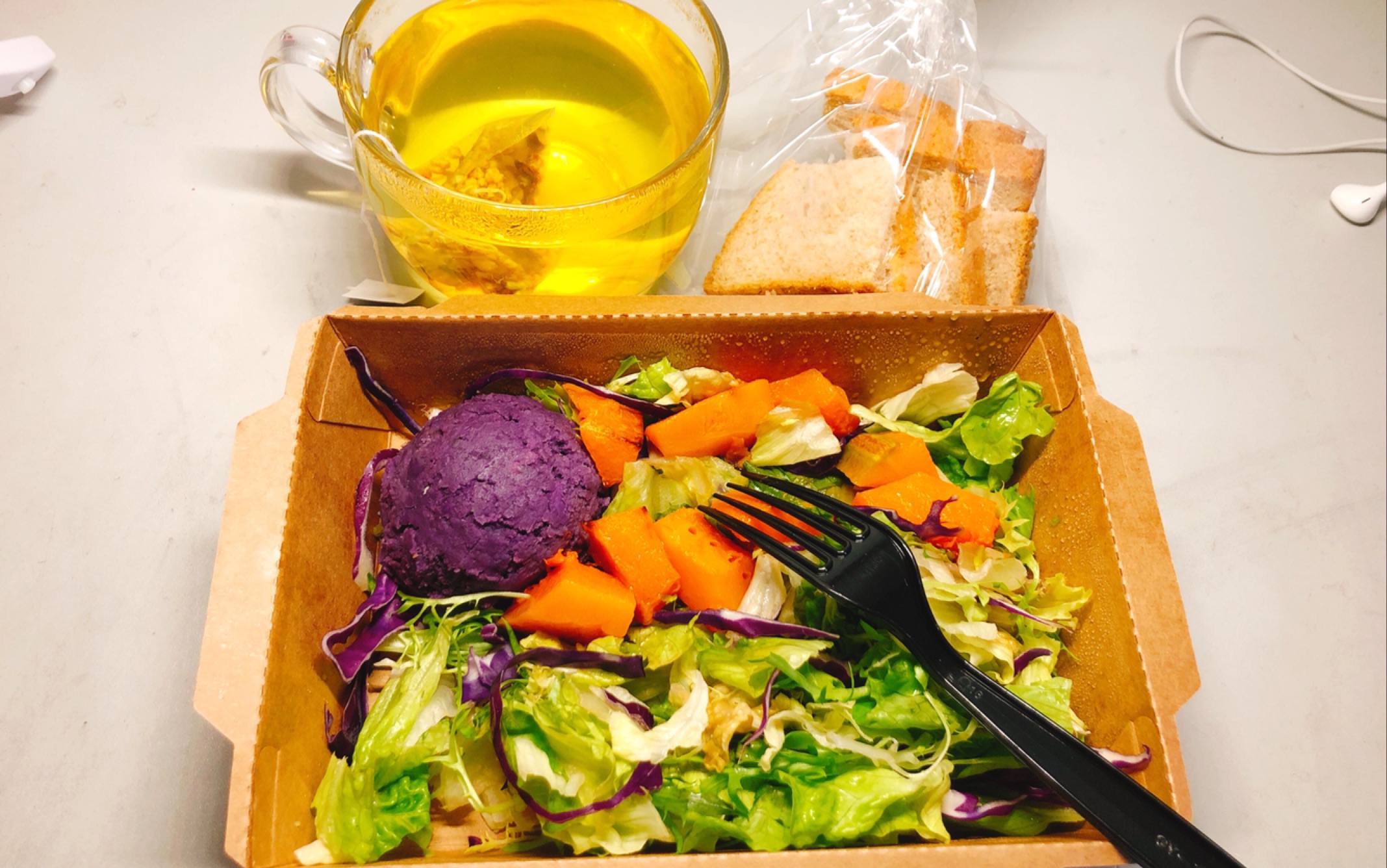 【低卡轻食 蔬菜沙拉,全麦面包】【吃播】外卖营养 减肥餐,一起吃饭吧