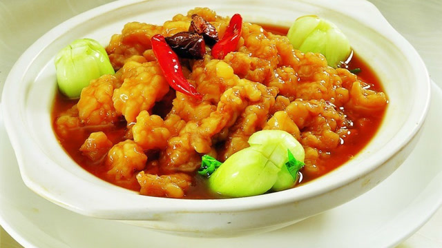 小酥肉的家常做法,它真是一道美食,而且是我们家乡的特色菜