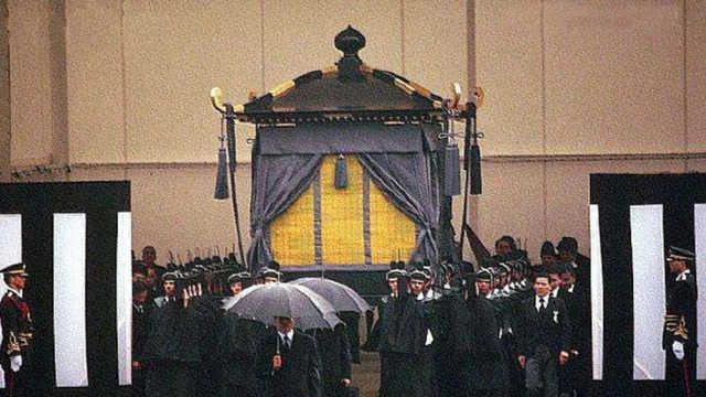 日本天皇裕仁去世,邀请中国参加葬礼,被我国4字霸气拒绝