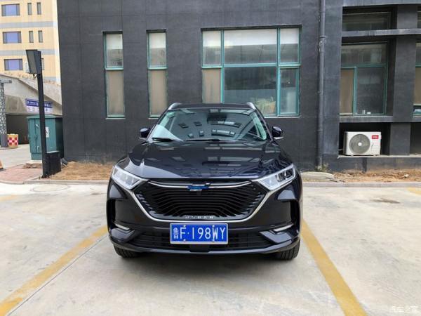 先秀一下爱车,星空蓝,刚贴完车模.正面帅气照