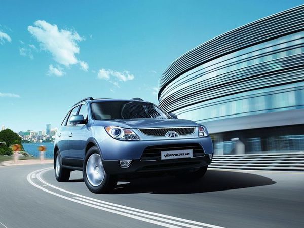 有一种车的车标上有 veracruz>的英文,那是什么车啊?