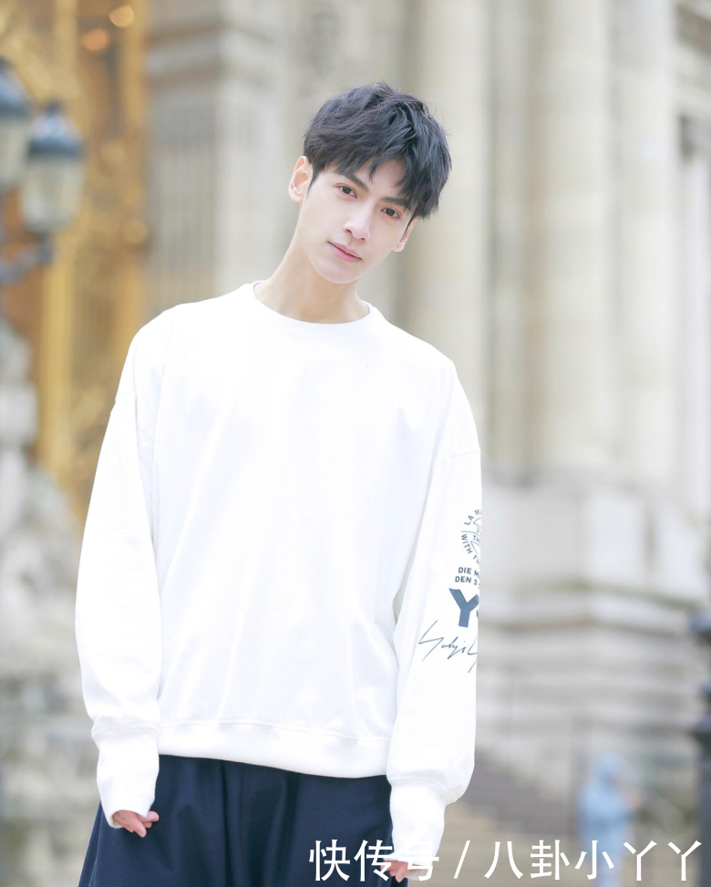 王一博和经纪人关系好不