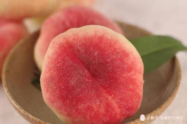 扁扁的桃子叫什么?