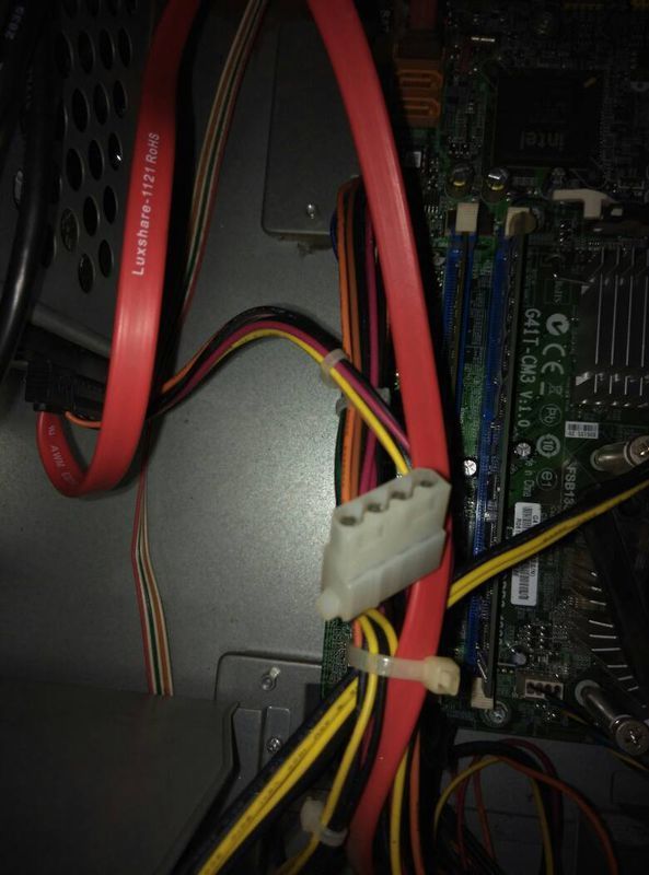 今天买了张显卡是双6pin供电的,但是我电源没有6pin插头,只有一个4pin