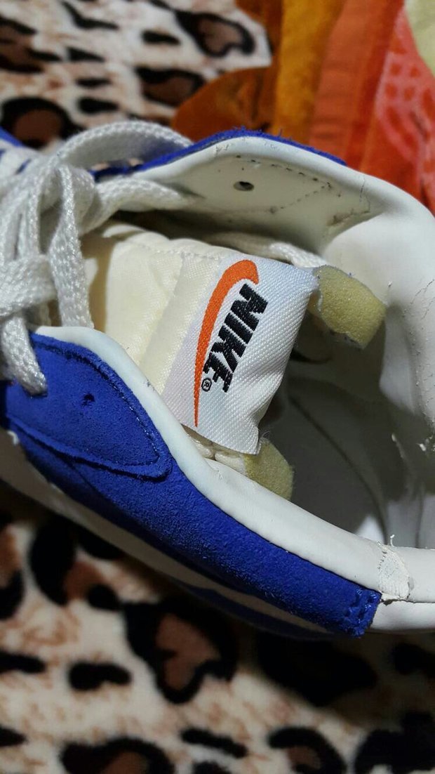 耐克开拓者的鞋舌本来就是这样的吗?