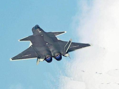 歼20尾翼高清大图首秀,它的外表设计怎么样?