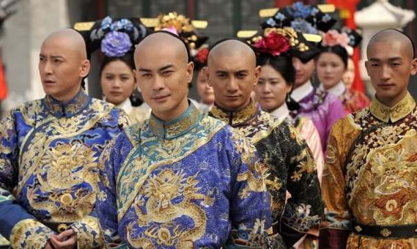 2,皇次子爱新觉罗·允礽 yǔn réng 爱新觉罗·胤礽(1674年6月6日
