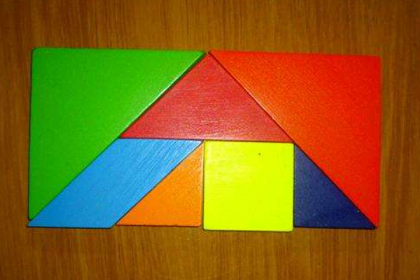 用七巧板能拼出多少个三角形?
