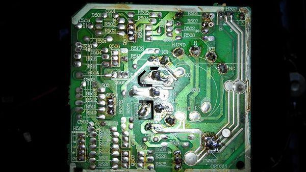 请问高手这显像管的管座上标什么字母的是灯丝电路