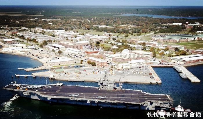 特朗普沙特基地