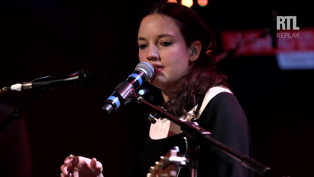 [jain]   come    le grand studio rtl