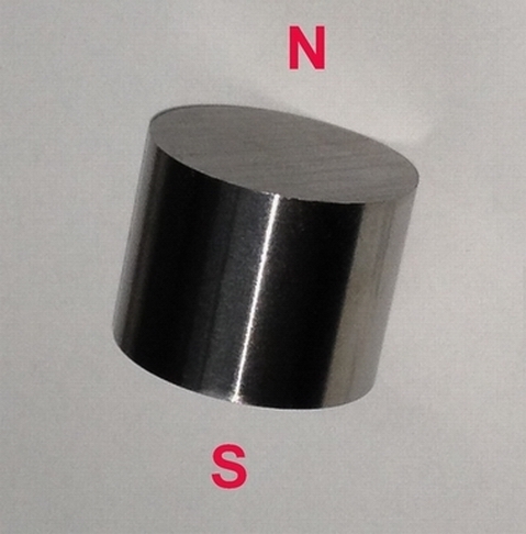 圆柱磁铁柱体是同极吗