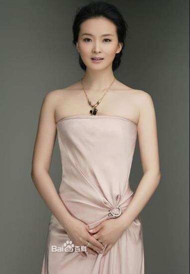 07.10 扮演者是还珠格格里面的晴儿,真名叫王艳.