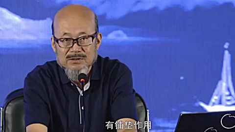 学生 务实者和务虚者之间的关系是什么东岳老师的回答是亮了