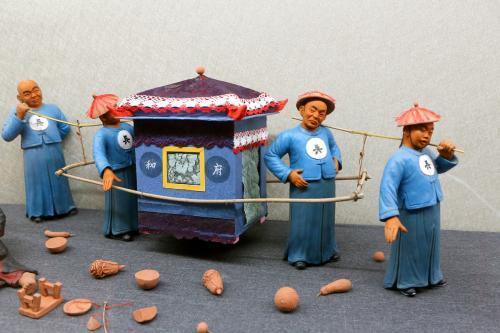 跪求埃及艳后出场时4人抬的那榻榻米类型的轿子的特写(剧照截图也行)