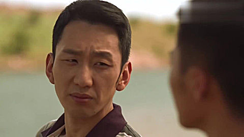 东北往事:红兵小北京河边聊人生,自己打架到底为了啥!