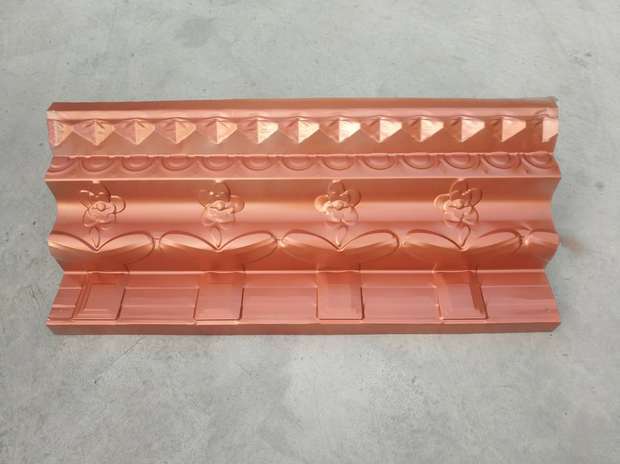 欧式房檐我用铁皮做,模具哪里可以买得到?如图这种