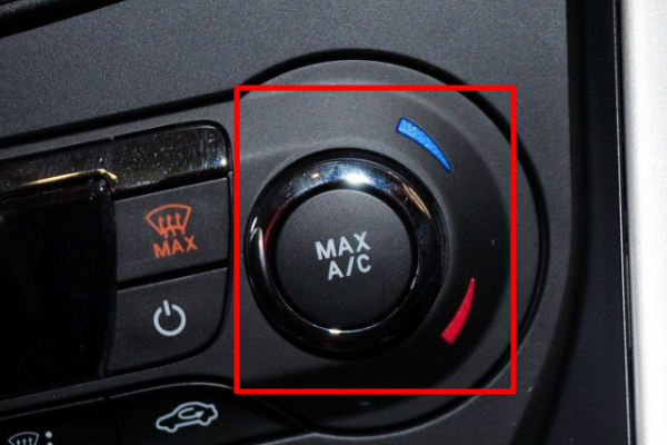 3,将福特翼虎2013款 1.6l gtdi 四驱精英型调到暖风模式,为红色区域.