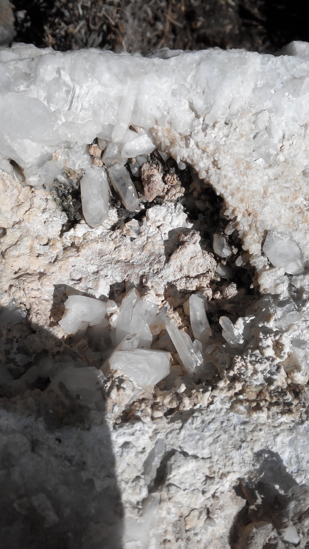 石头询问 下面这个是什么石头