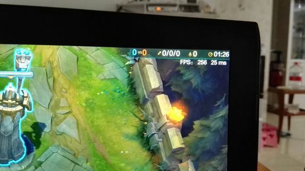 我玩英雄联盟FPS太高了,有时候会大卡一下,请