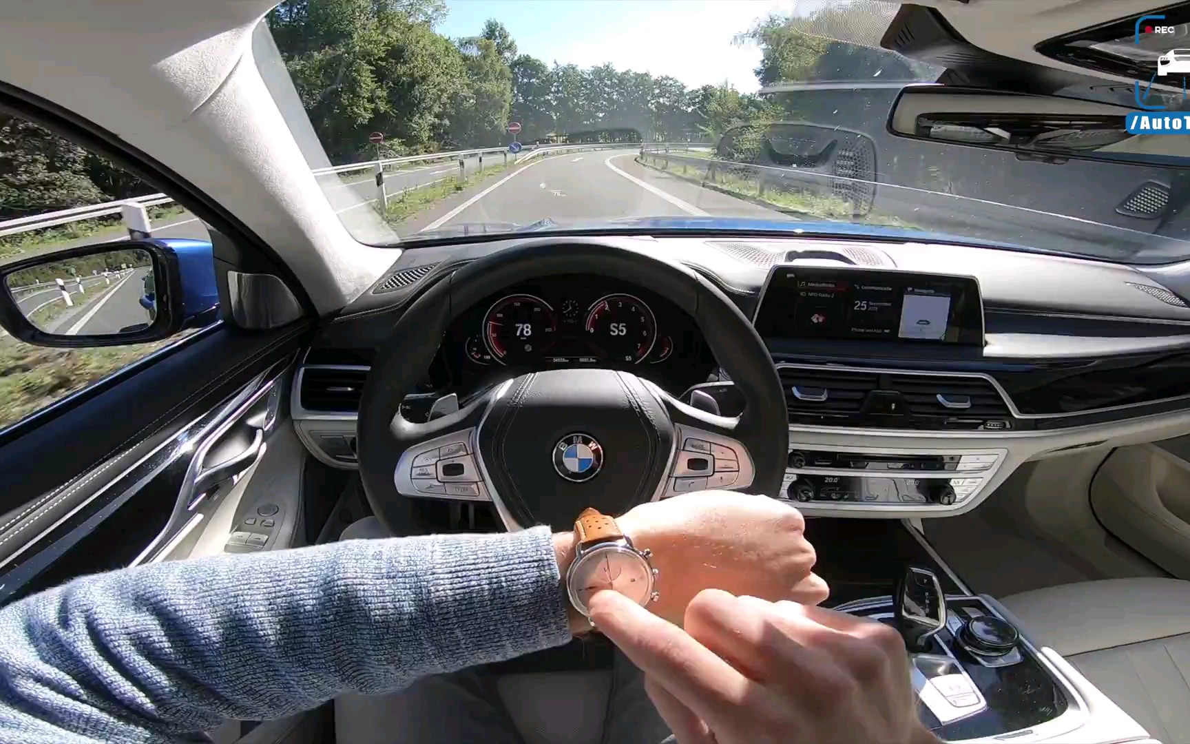 【第一视角测评】劳斯莱斯 蓝色宝马7系750li m 运