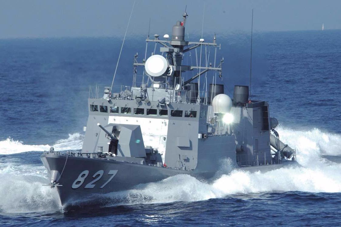 视频: 022隐形导弹艇获新技术,50节航速挂8枚反舰 导弹,9500米弹无.