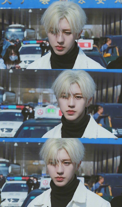 有没有蔡徐坤三拼一的壁纸,要高清的