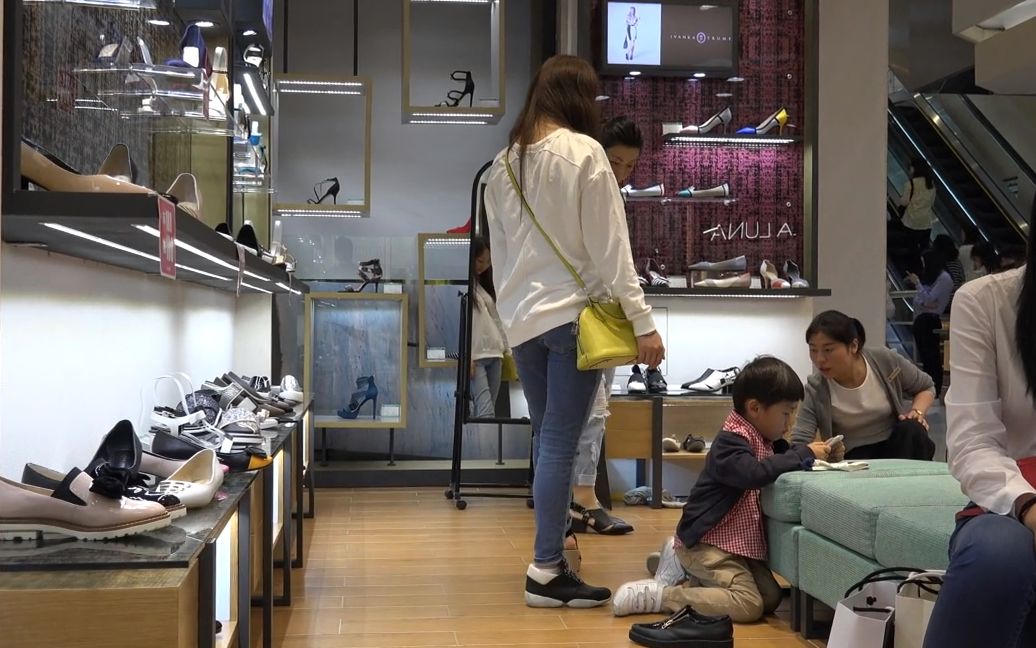 小姐姐商场试鞋2