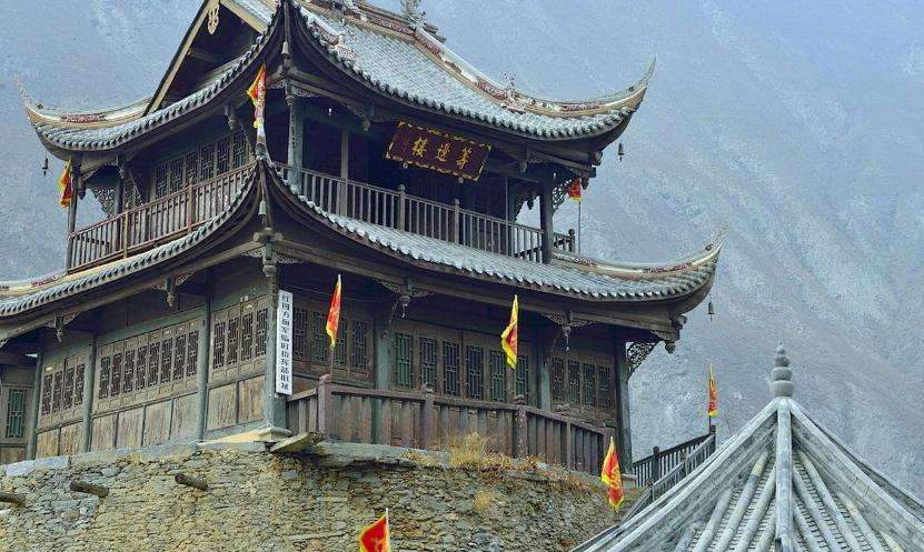 四川是容易地震吗