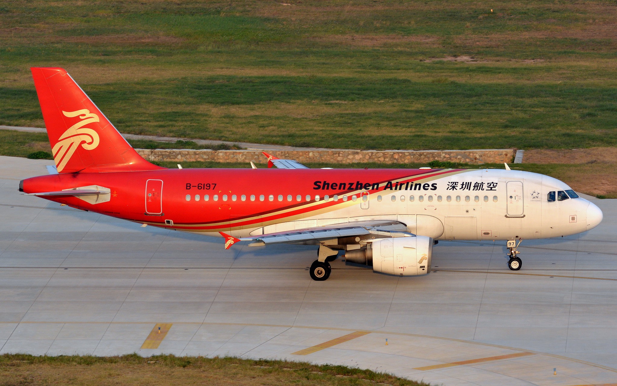 深圳航空zh 9877 深圳-杭州 空客a319-115经济舱体验