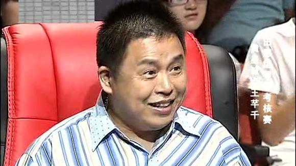 黄星诚一改以往的深沉风格,挑战《说唱脸谱》,观众掌声不断