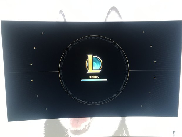 英雄联盟客户端进不去一直卡在这,求大神帮忙