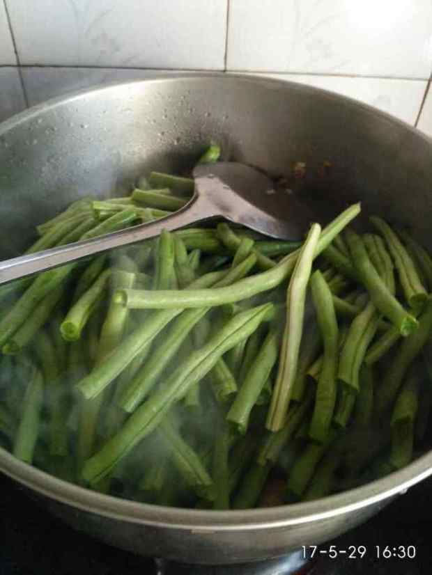 圆豆角怎么做出来好吃