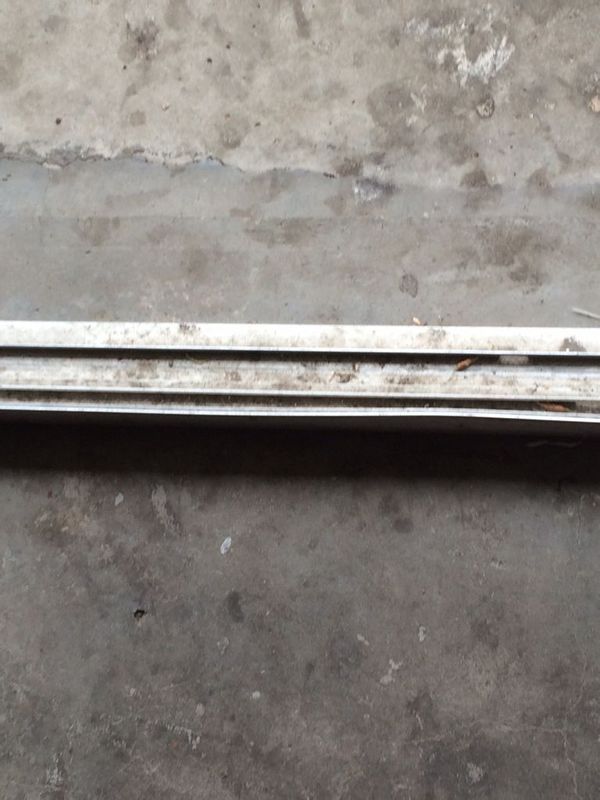 宝宝头摔了一个硬包,正在用冷毛巾敷,现在精神