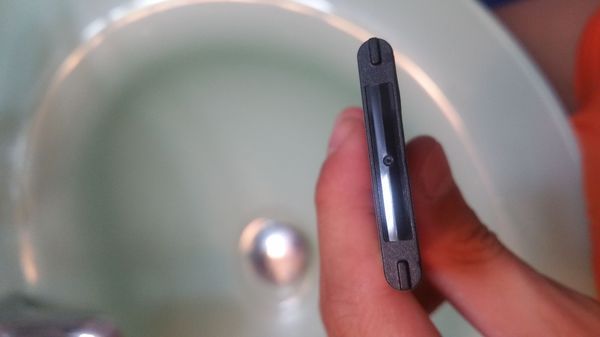 三星NOTE4电池辨别真伪~ 在朋友那里买了一