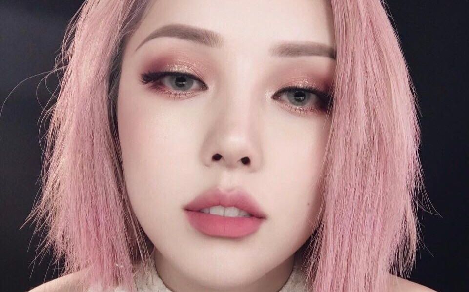 pony浪漫粉色金属亮片妆