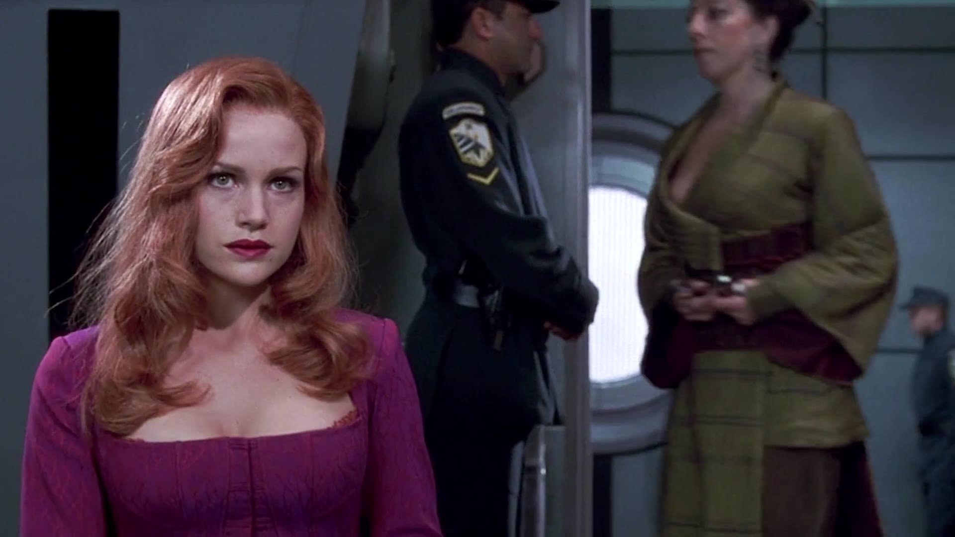  b>卡拉·古奇诺 /b>:美意混血,集知性和性感于一身,风情万种