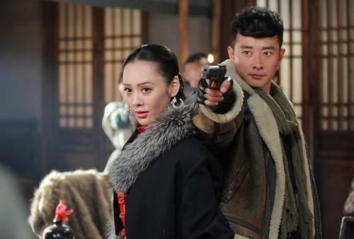 黑骡子要娶二娘,让王葫芦赶紧置办婚宴用品,可是,王葫芦犹豫了下,说