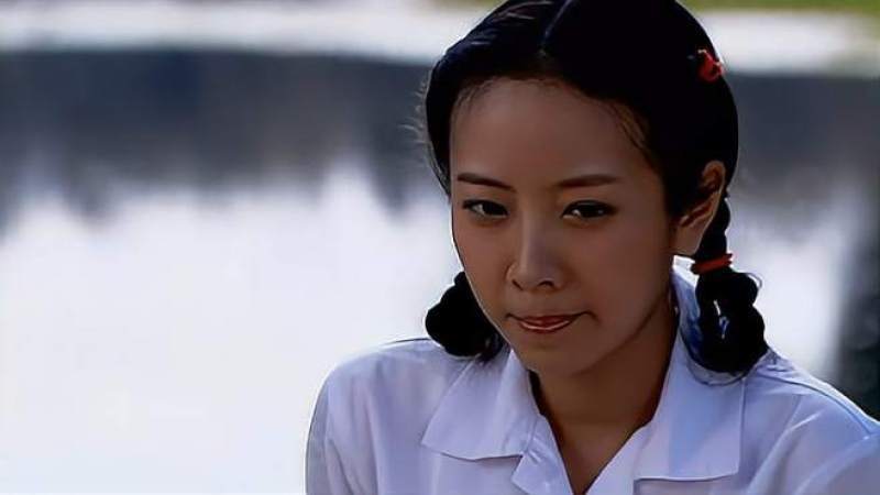 鸽子哨:三人草坪打闹,竟长谈未来,生子想当兵!