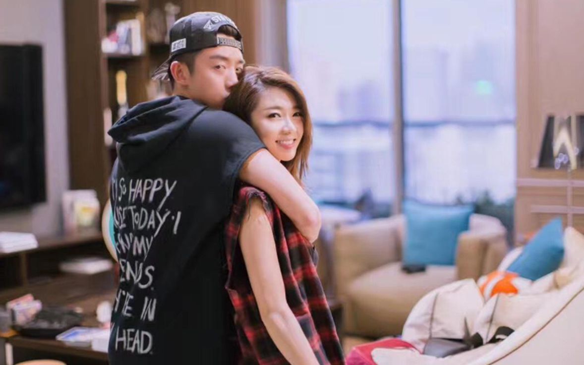 回顾 b>郑恺程晓玥 /b>甜蜜瞬间,二人每一秒钟都在秀恩爱,可惜已成