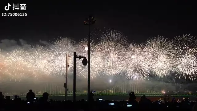 [图]新年快乐。