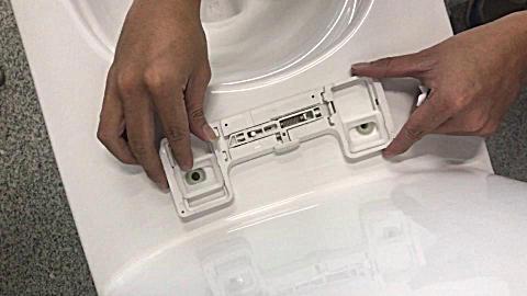 v型马桶盖安装视频