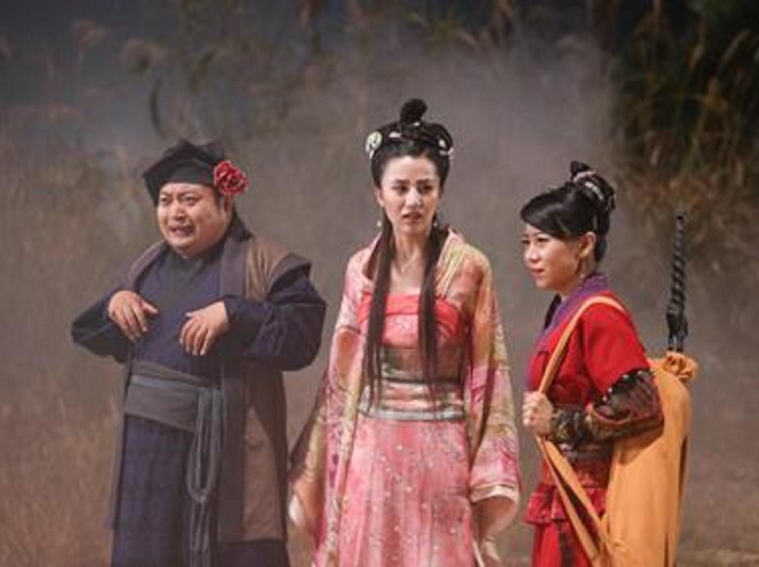 一分钟带你了解《 b>僵尸归来 /b>3之 b>风吹头弯 /b>》