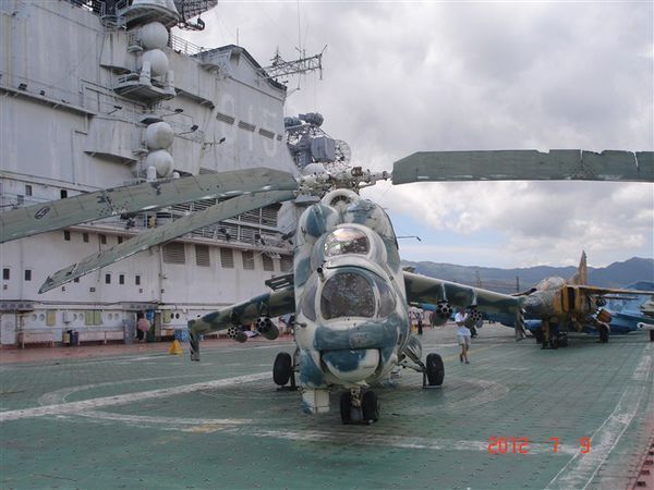 深圳的航母世界和天津的航母主题公园哪个好玩