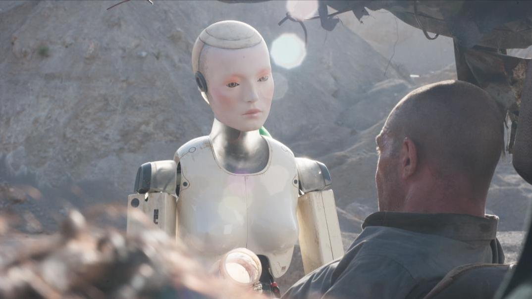 科幻电影《机器纪元》:未来机器人高度 发达,还自我进化出了思想