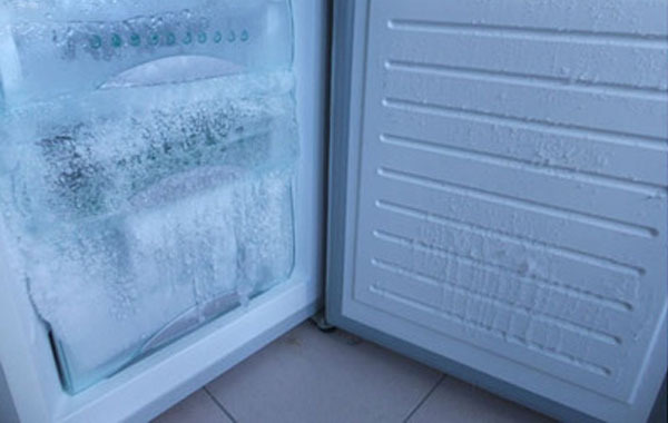 海尔冰箱的冷冻室为什么老是结冰?